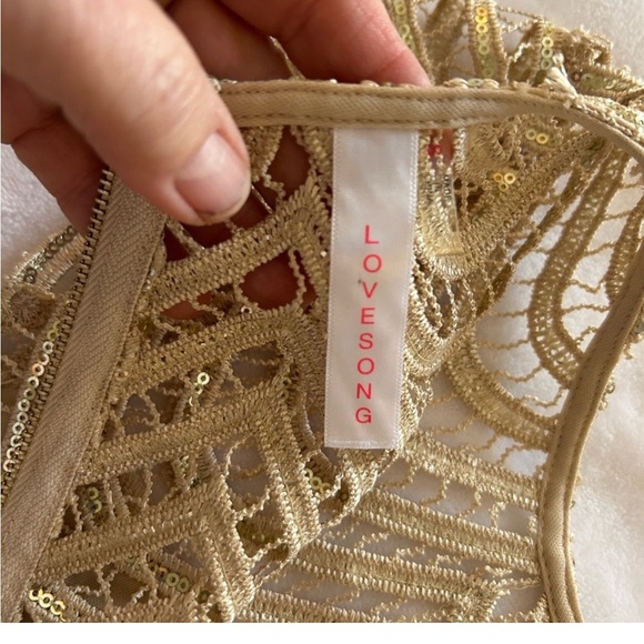 Lovesong women's top with gold sequins and back zipper size S - Picture 6 of 9